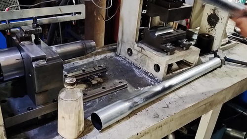 圓管擴(kuò)口機(jī)與路燈支架鍍鋅管脹管設(shè)備的網(wǎng)絡(luò)化應(yīng)用